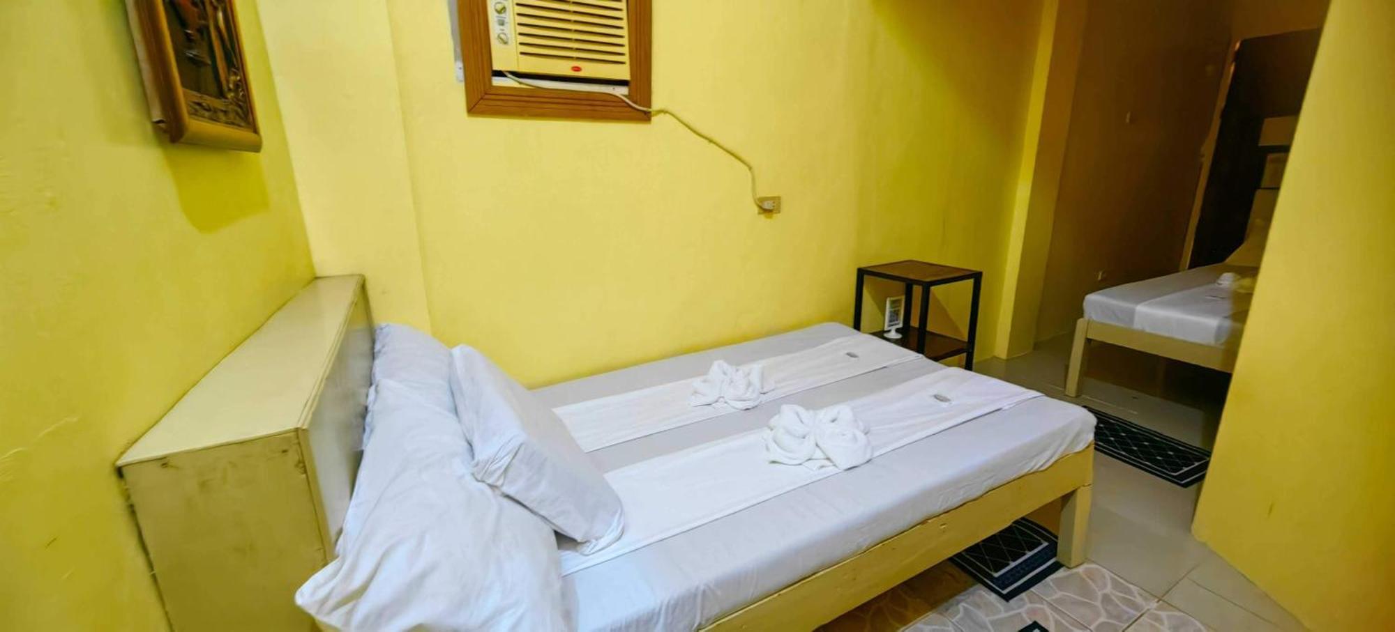 Las Residencias Bed And Breakfast Puerto Princesa Buitenkant foto