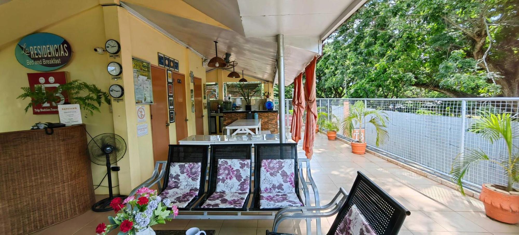 Las Residencias Bed And Breakfast Puerto Princesa Buitenkant foto