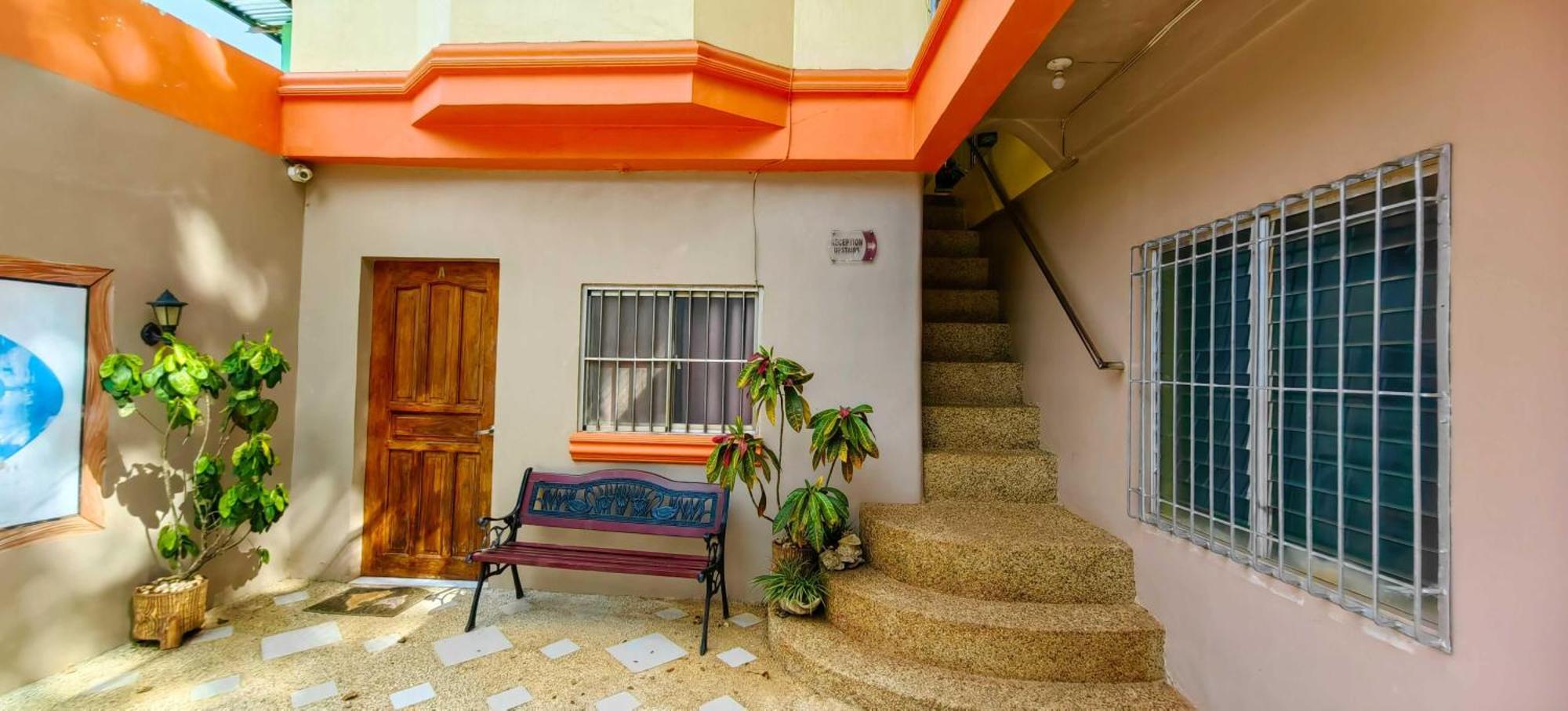 Las Residencias Bed And Breakfast Puerto Princesa Buitenkant foto